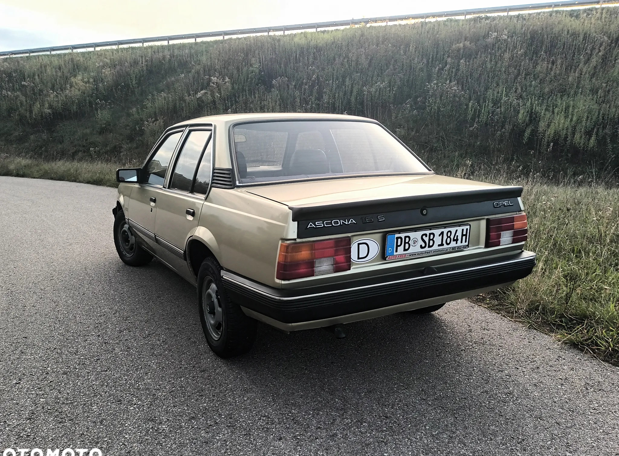 Opel Ascona cena 13900 przebieg: 141700, rok produkcji 1984 z Końskie małe 631